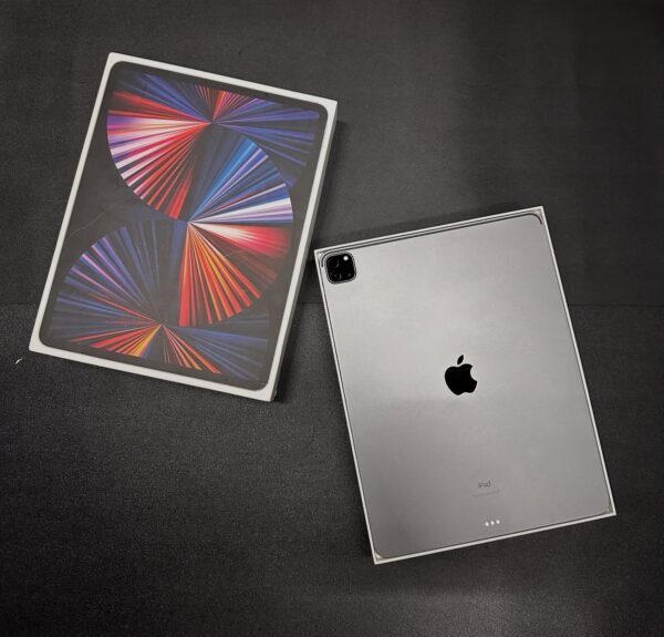 Used Apple iPad Pro 4th generation 11-Inch (WiFi, 2022) - Image 2