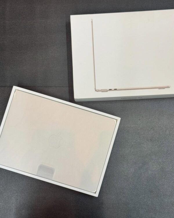 Used 15-inch MacBook Air M4 - Image 2
